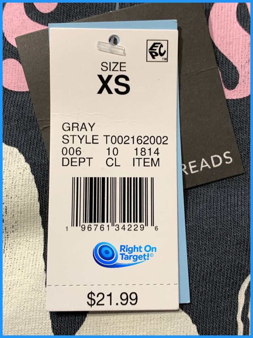 NWT XS - Womens Jolly Snoopy Graphic Sweatshirt - Gray - Picture 4 of 8